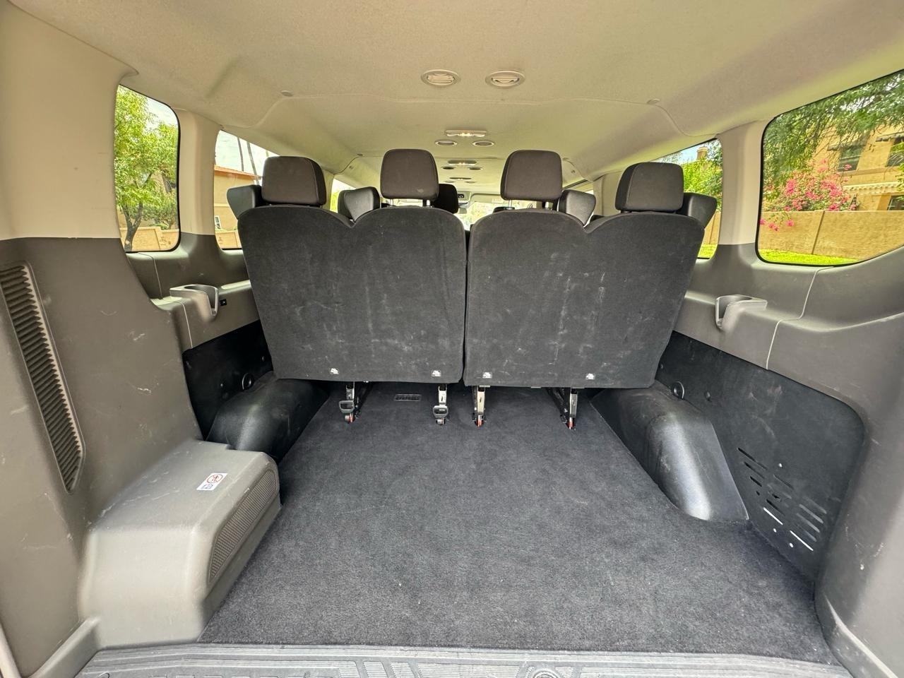 Ford Transit 350 Wagon Low Roof XLT w/Sliding Pass. 148-in. WB 2024