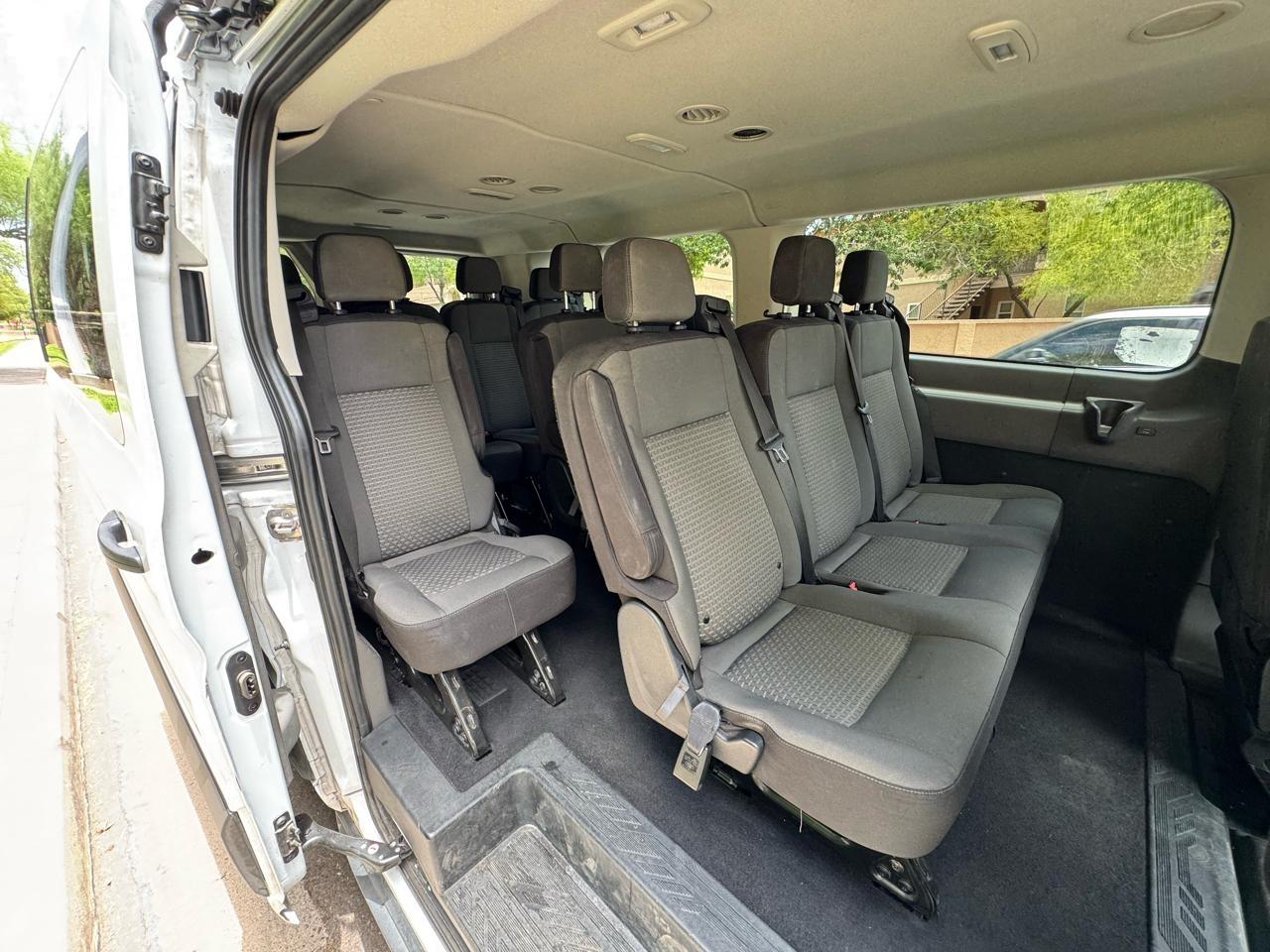 Ford Transit 350 Wagon Low Roof XLT w/Sliding Pass. 148-in. WB 2024