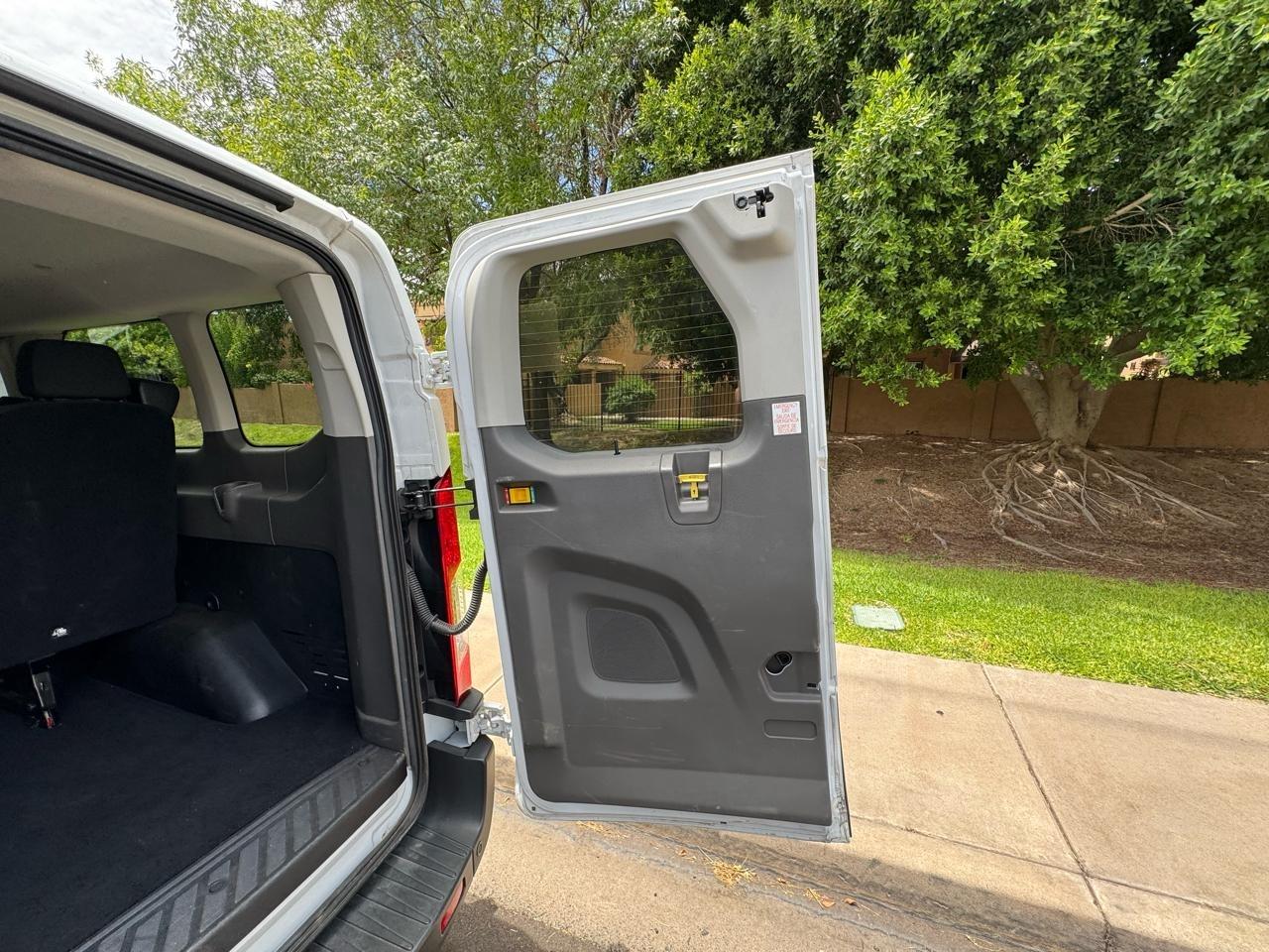 Ford Transit 350 Wagon Low Roof XLT w/Sliding Pass. 148-in. WB 2024