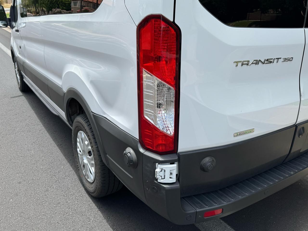 Ford Transit 350 Wagon Low Roof XLT w/Sliding Pass. 148-in. WB 2024
