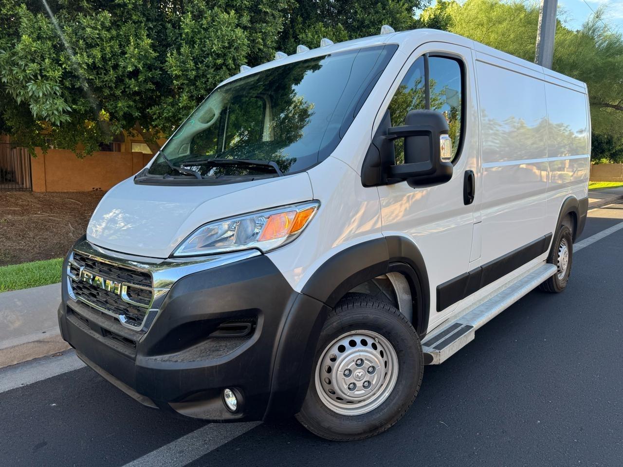 2025 RAM Promaster 2500 Low Roof