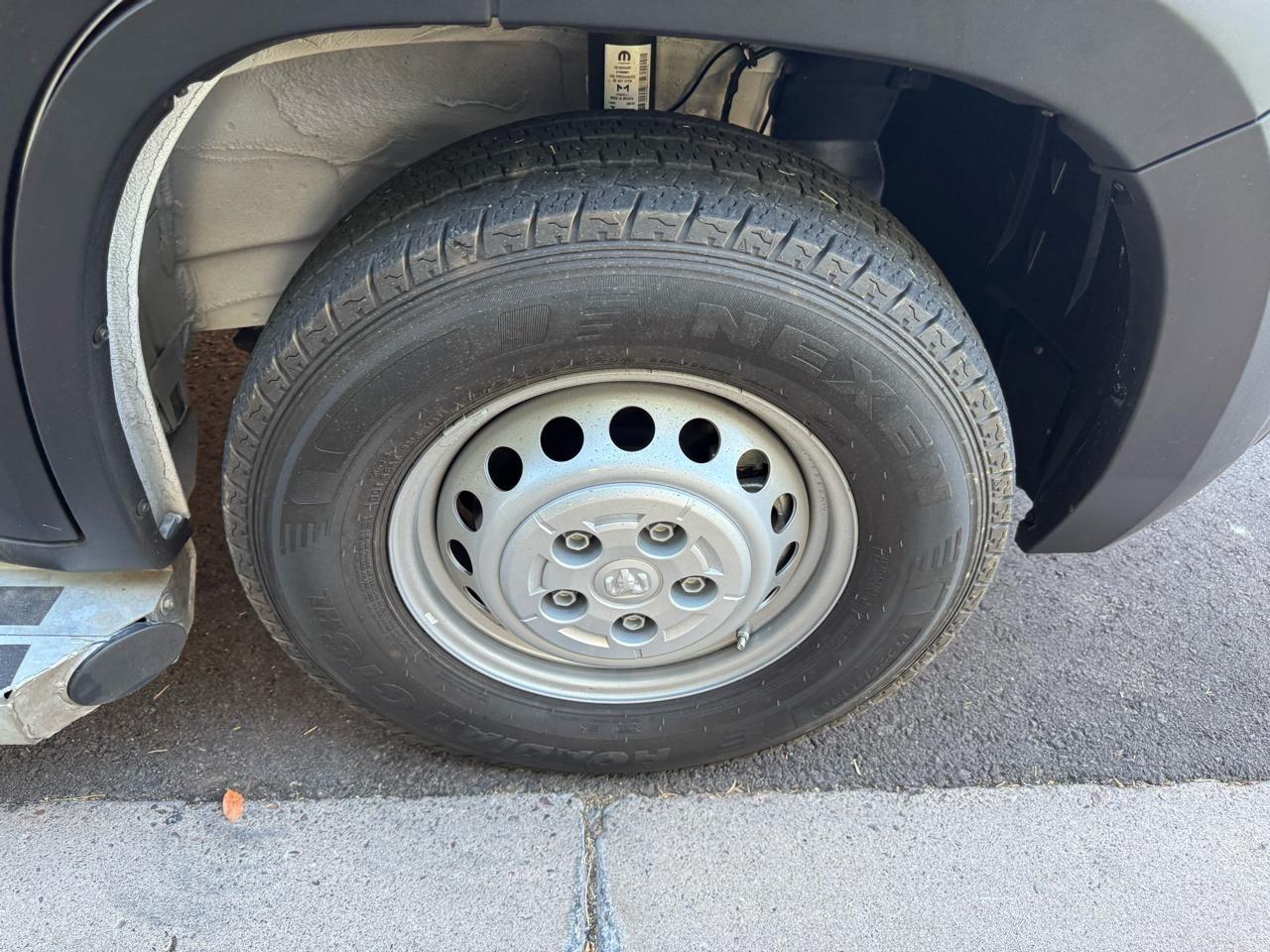 RAM Promaster 2500 Low Roof 2025