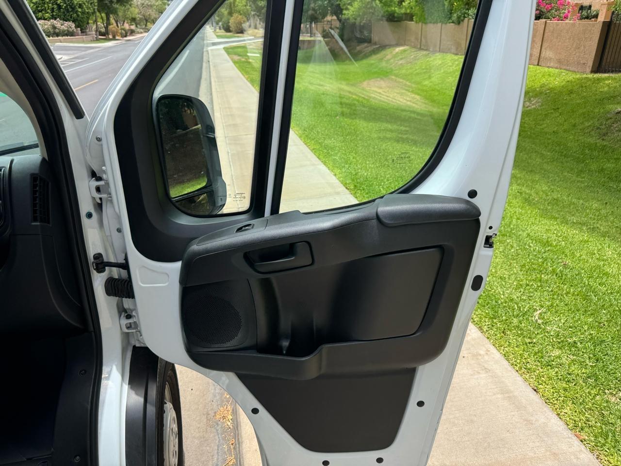 RAM Promaster 2500 Low Roof 2025