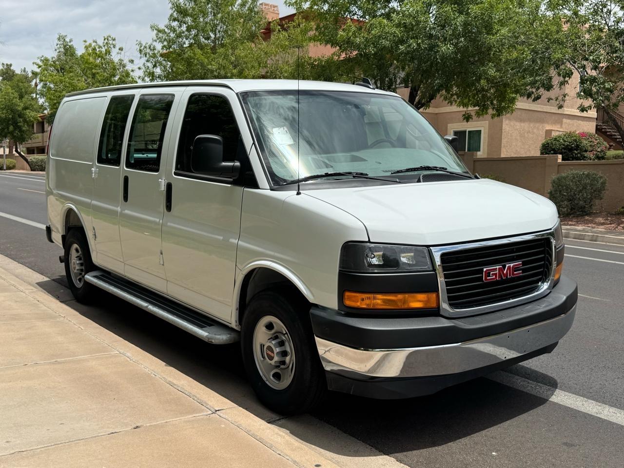 GMC Savana G2500 Cargo 2025