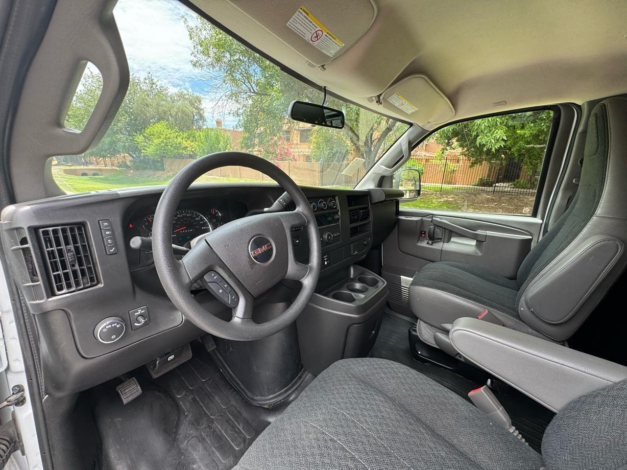 GMC Savana G2500 Cargo 2025