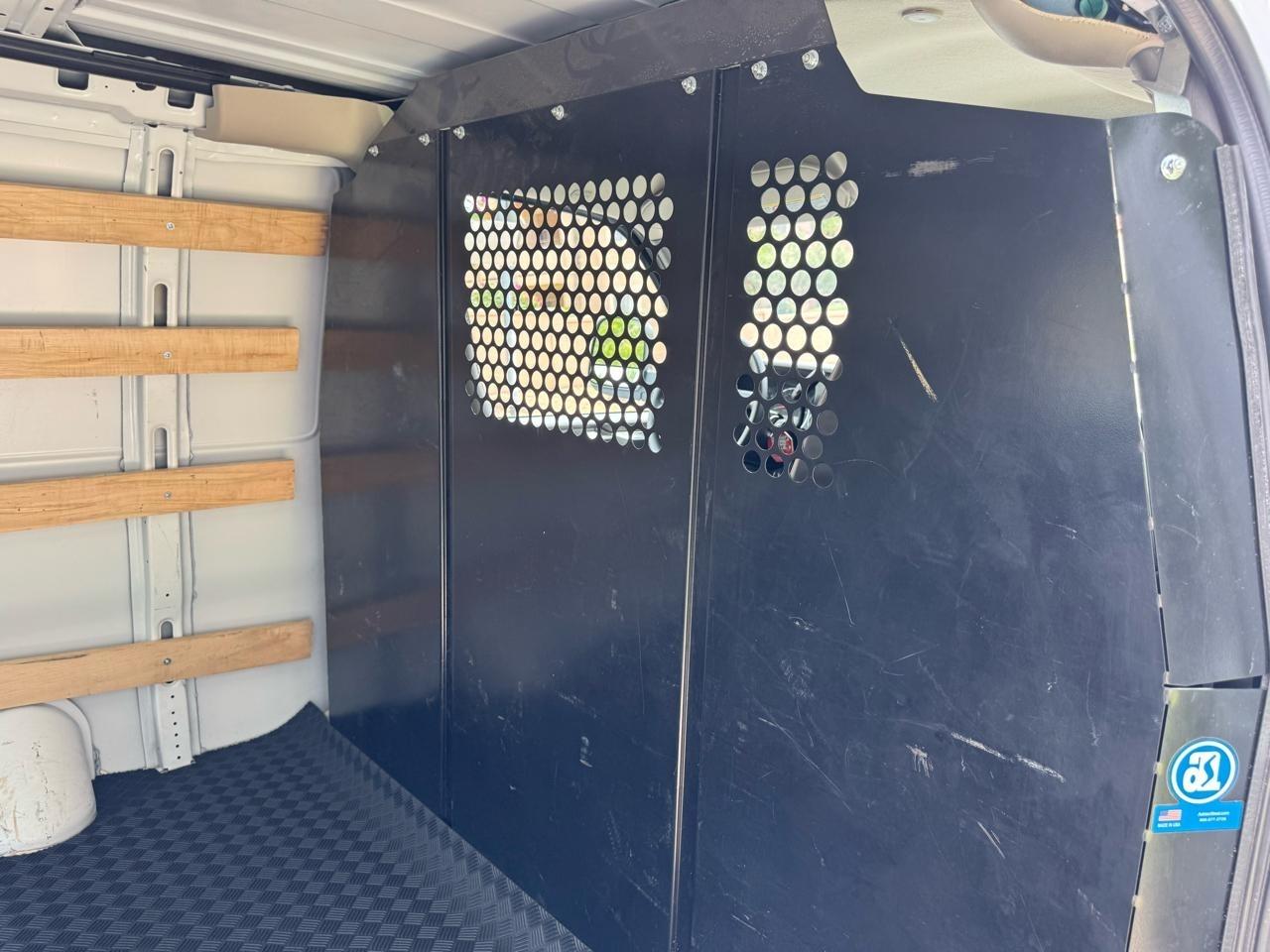 GMC Savana G2500 Cargo 2025