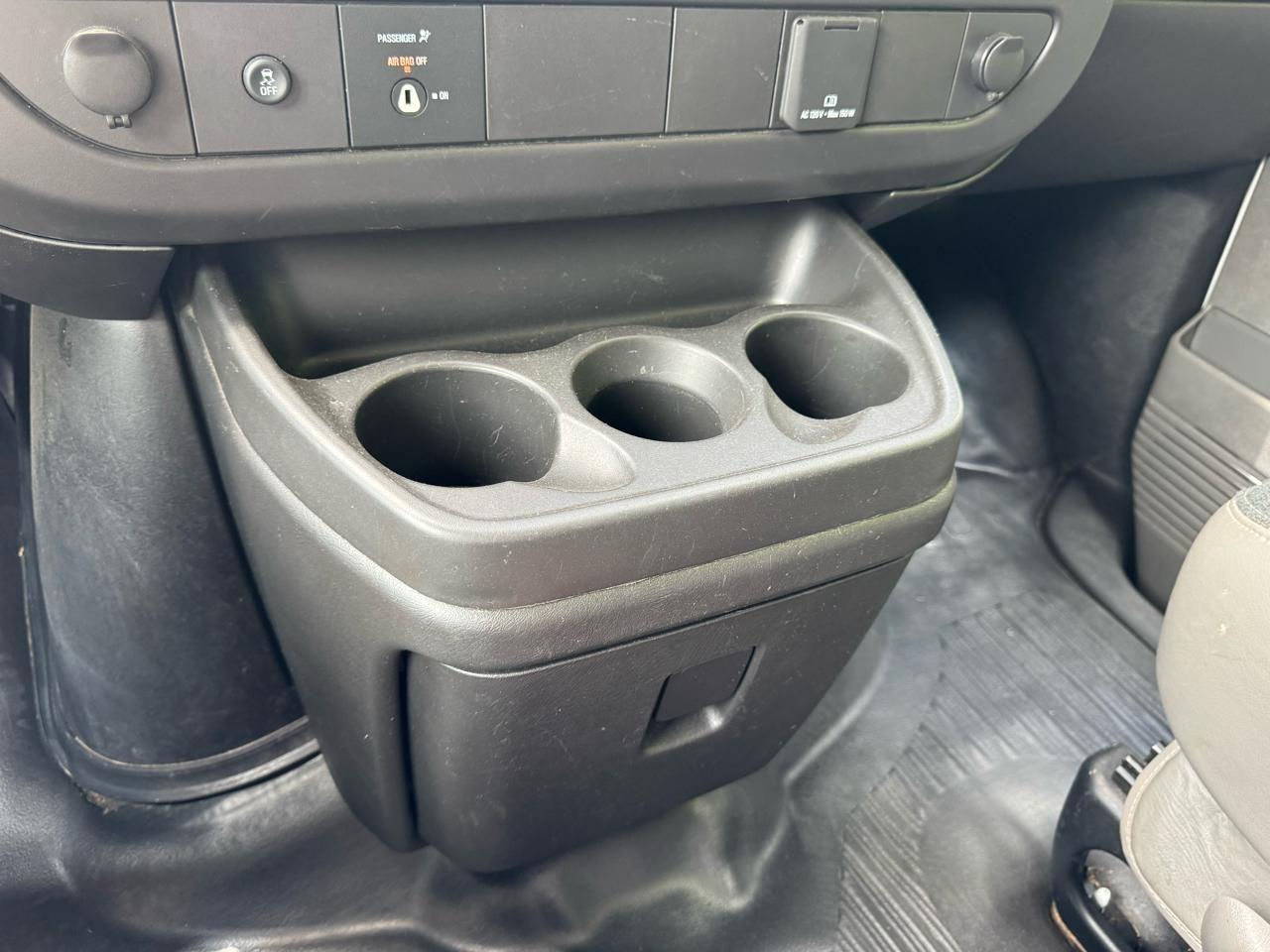 GMC Savana G2500 Cargo 2025