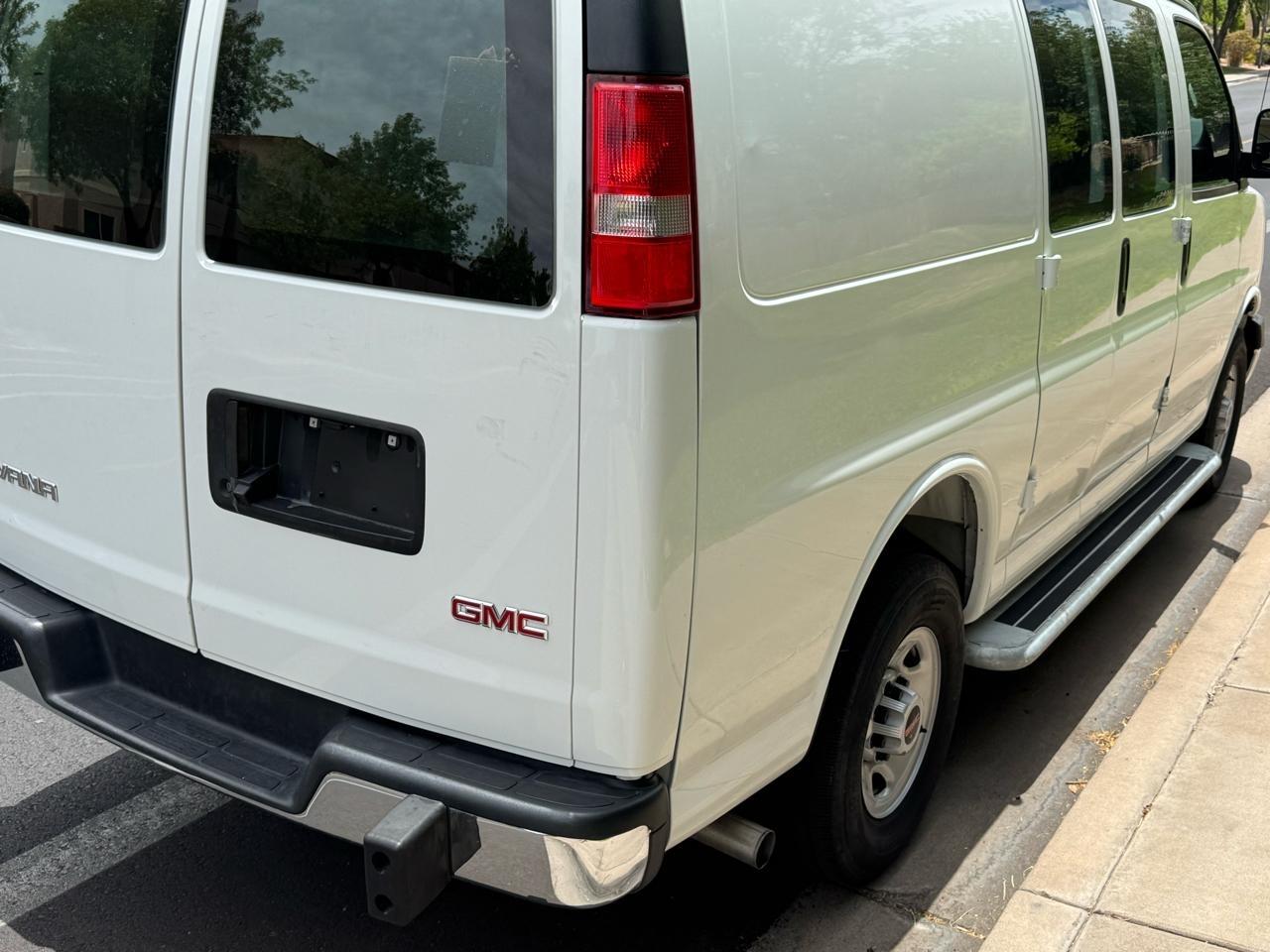 GMC Savana G2500 Cargo 2025