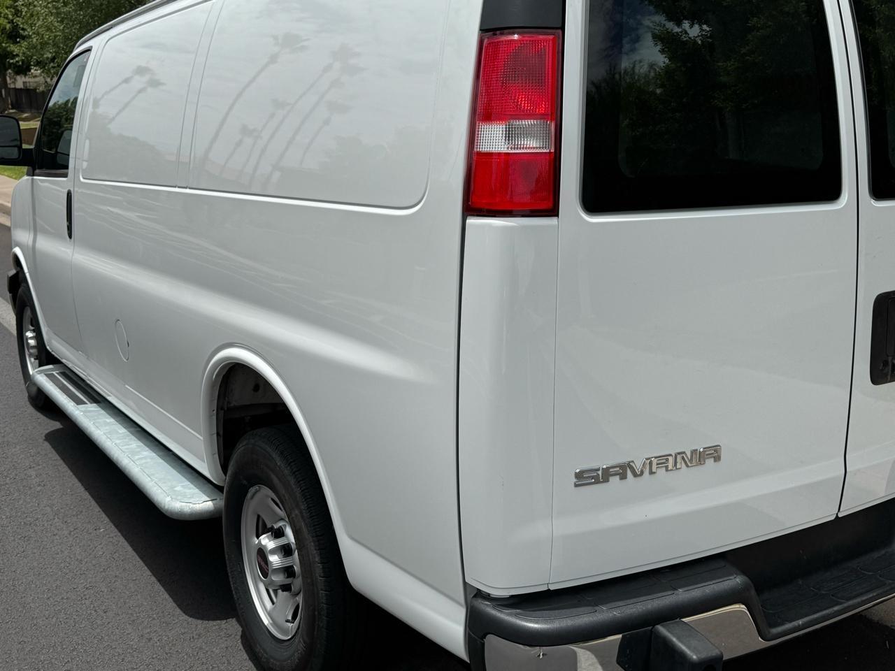 GMC Savana G2500 Cargo 2025