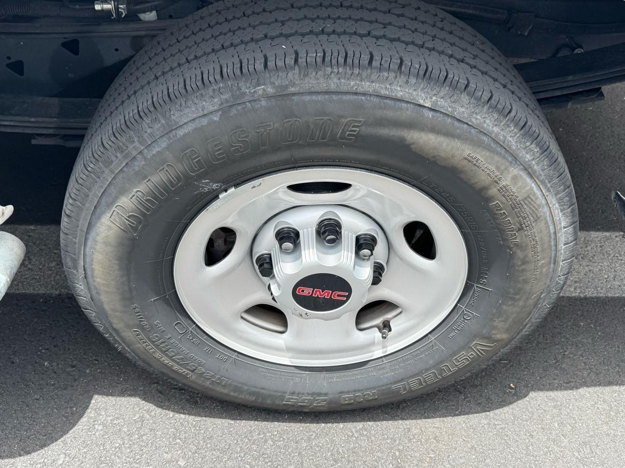 GMC Savana G2500 Cargo 2025