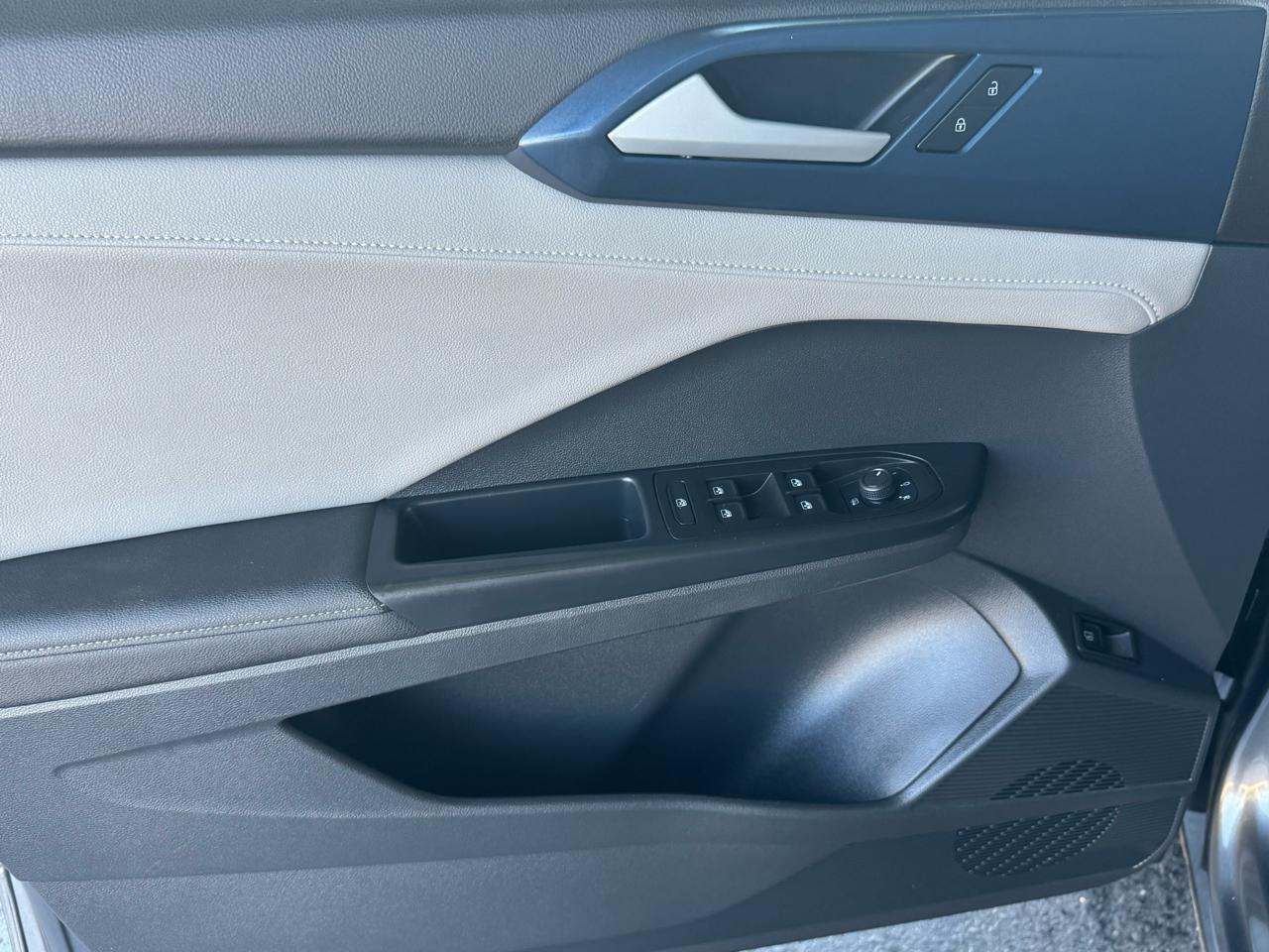 Volkswagen Taos SE 2024