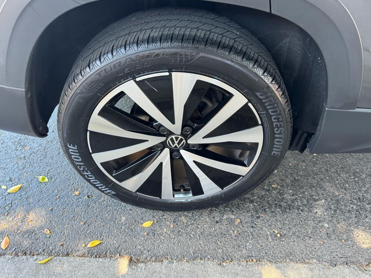 Volkswagen Taos SE 2024