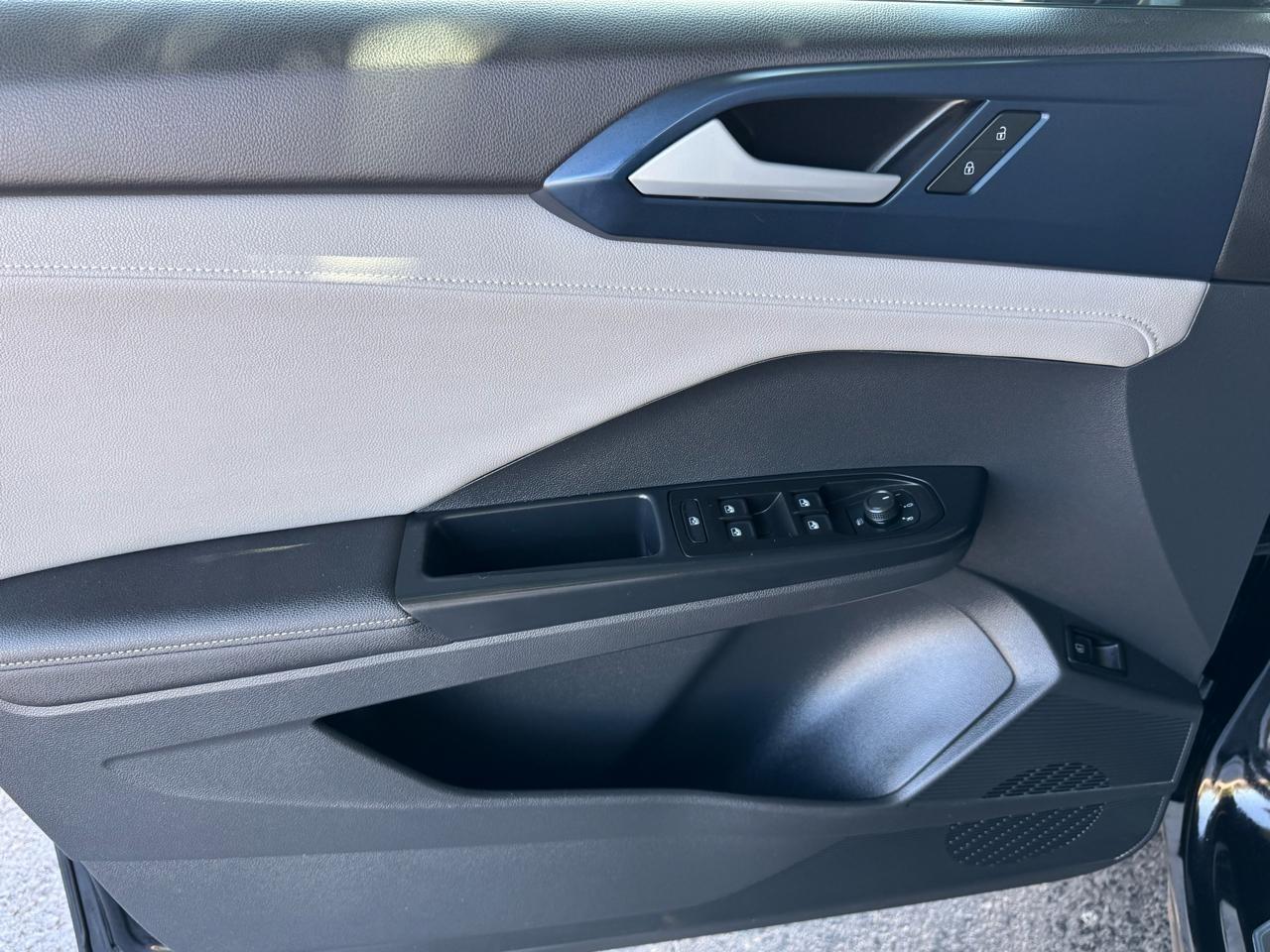 Volkswagen Taos SE 2024