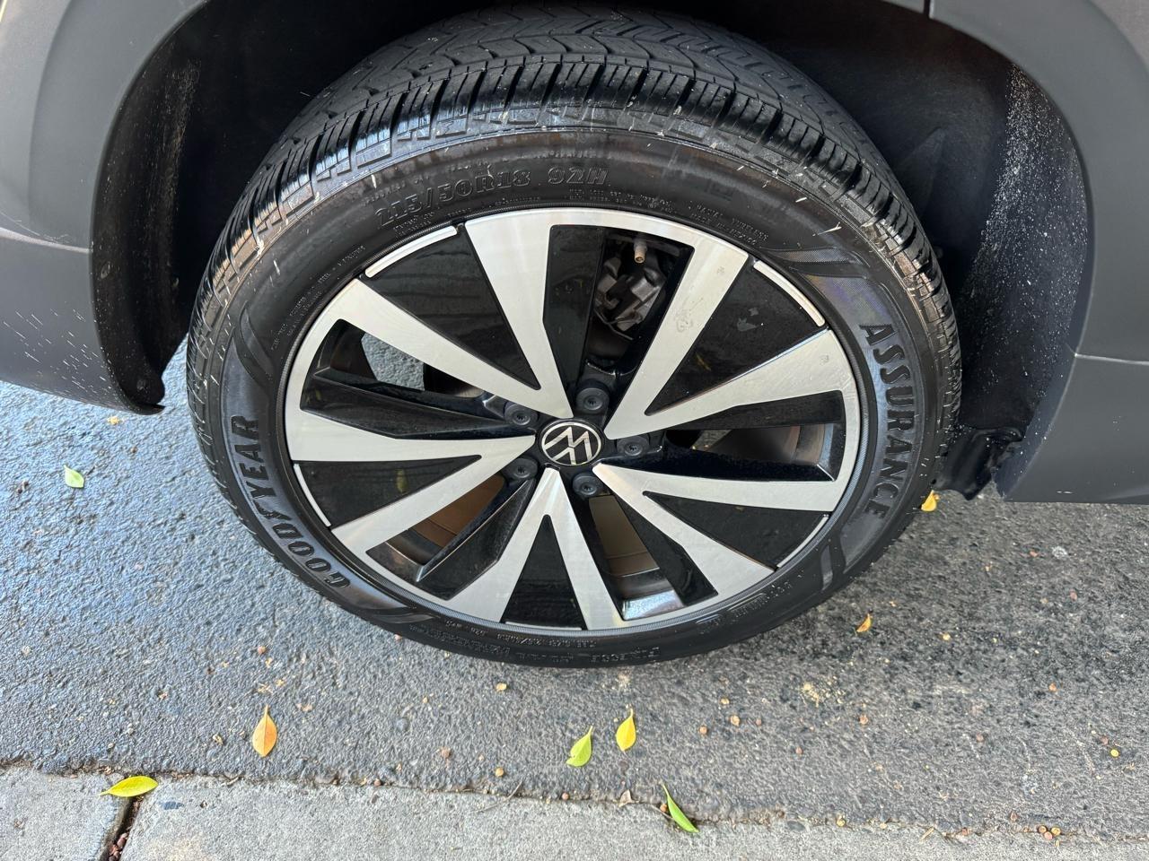 Volkswagen Taos SE 2024