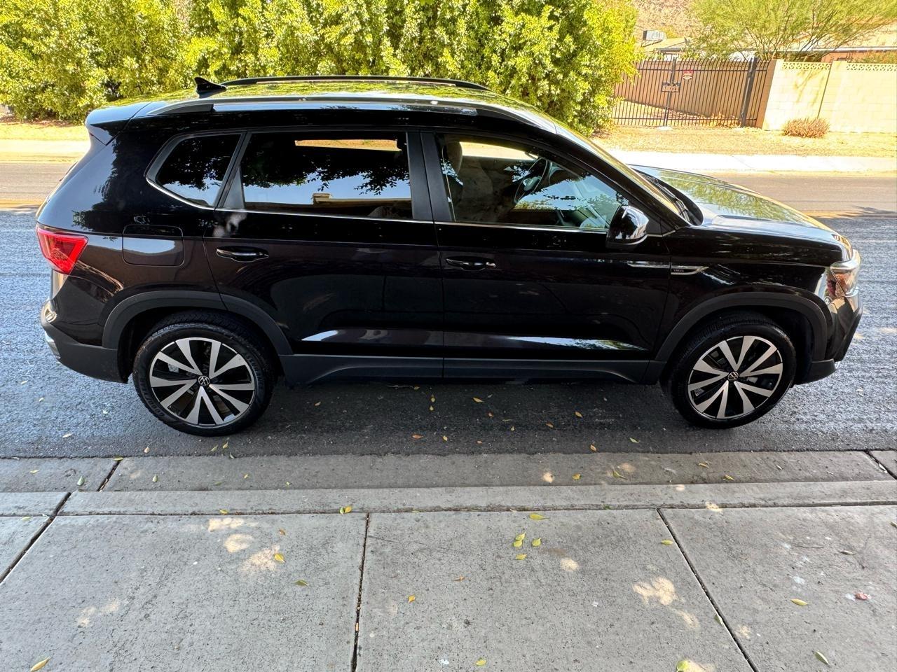 Volkswagen Taos SE 2024