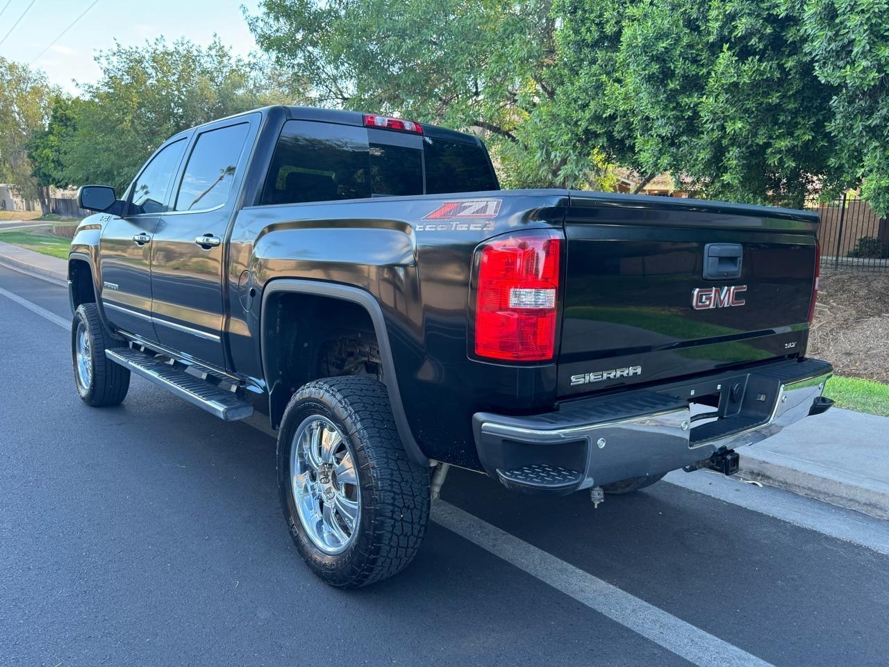 GMC Sierra 1500 SLT Crew Cab Long Box 4WD 2015