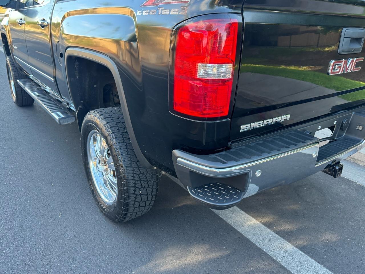 GMC Sierra 1500 SLT Crew Cab Long Box 4WD 2015