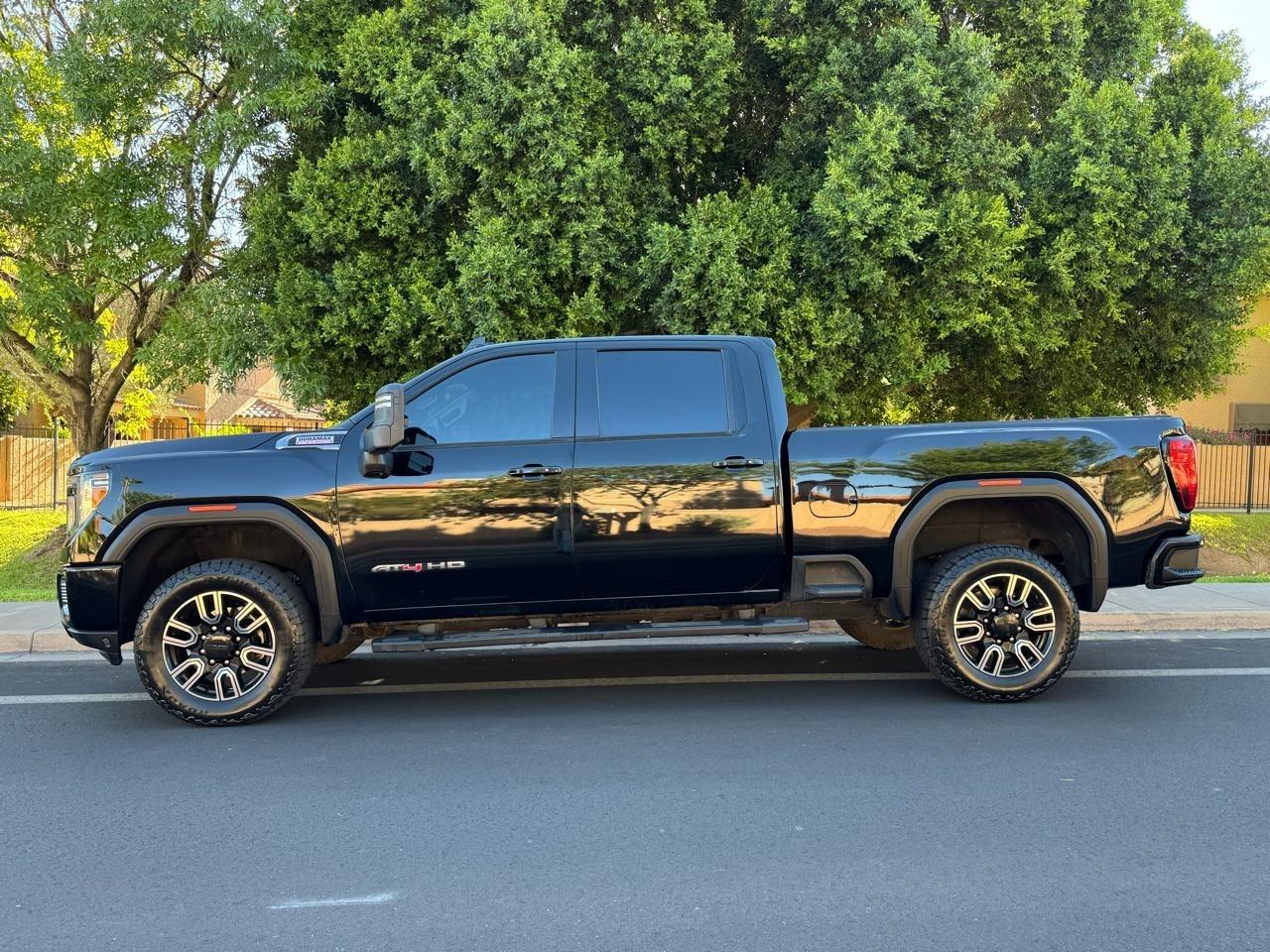 GMC Sierra 2500HD AT4 Crew Cab 4WD 2020