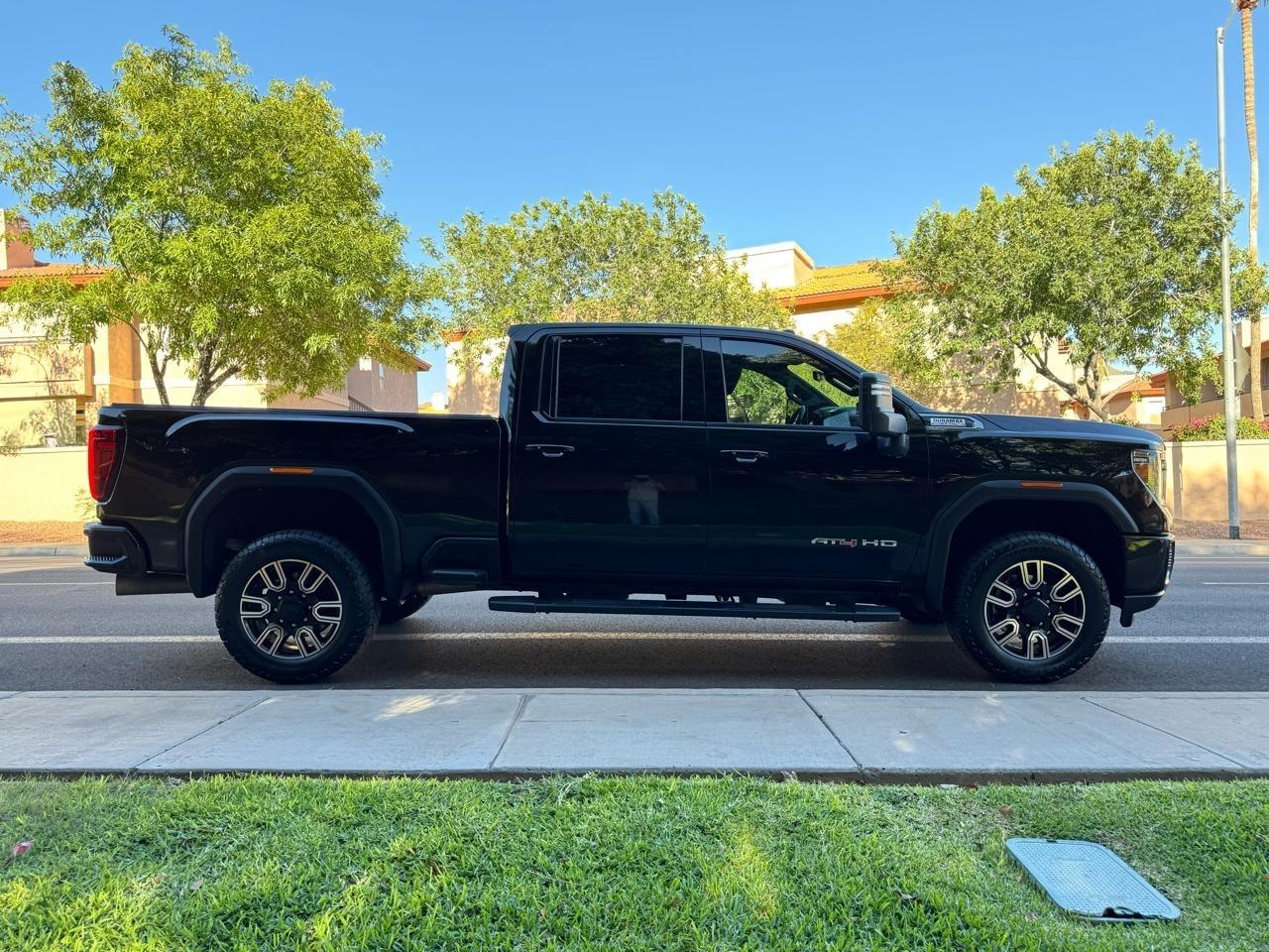 GMC Sierra 2500HD AT4 Crew Cab 4WD 2020