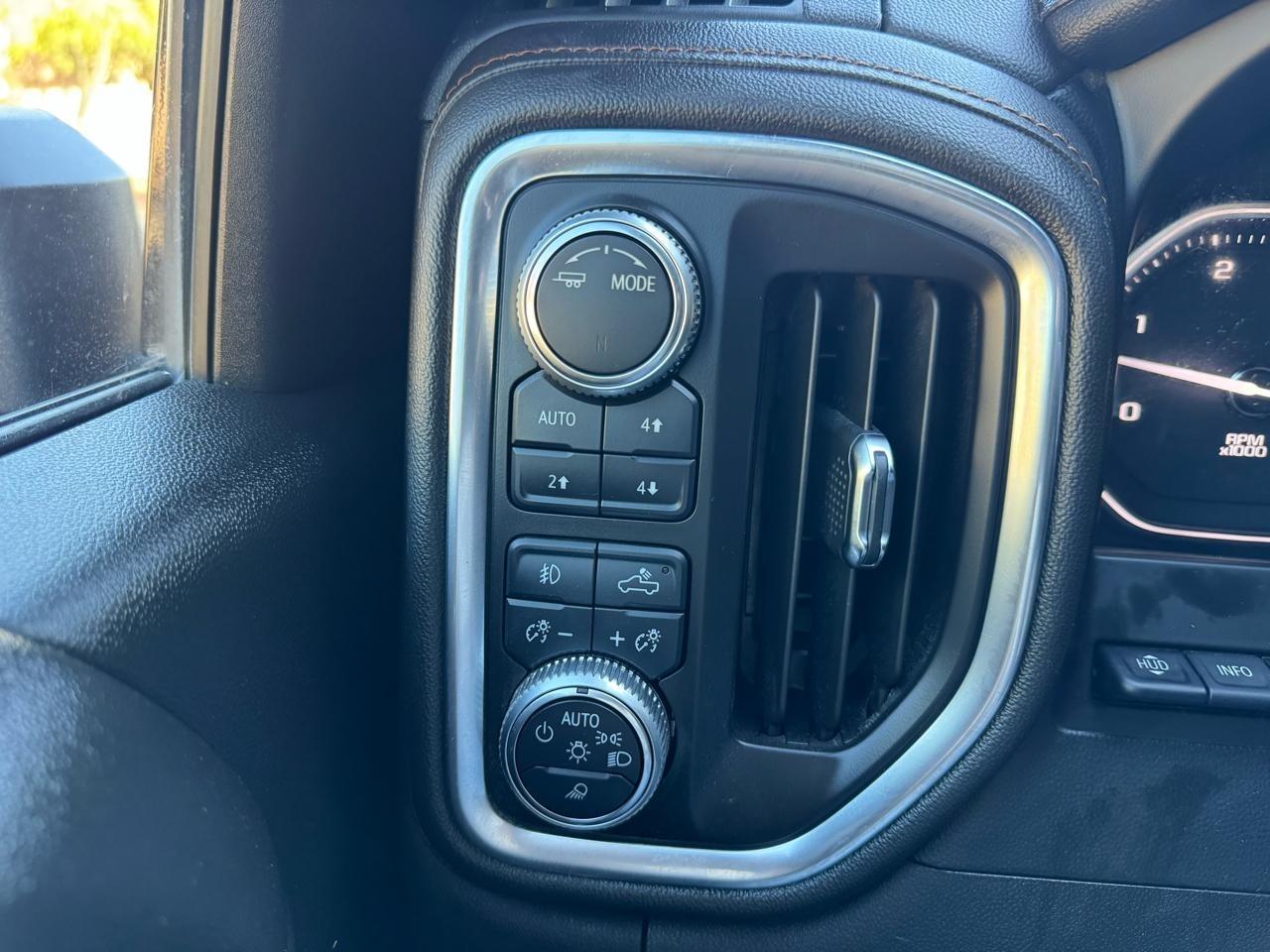 GMC Sierra 2500HD AT4 Crew Cab 4WD 2020