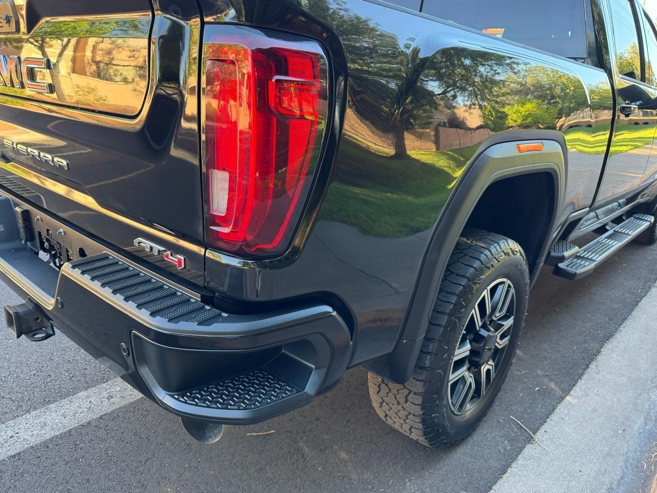 GMC Sierra 2500HD AT4 Crew Cab 4WD 2020