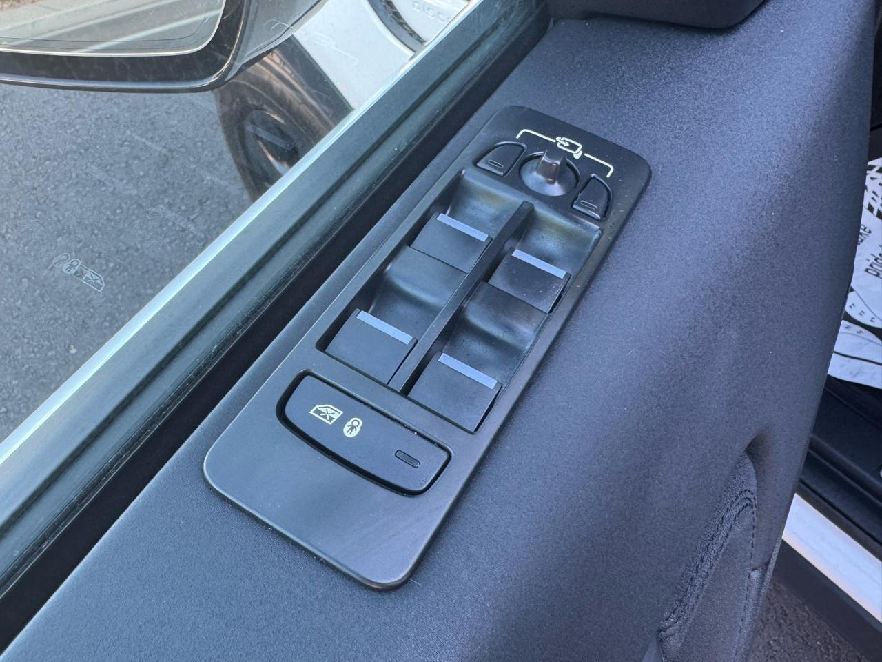 2023 Land Rover Discovery Sport S - Photo 18