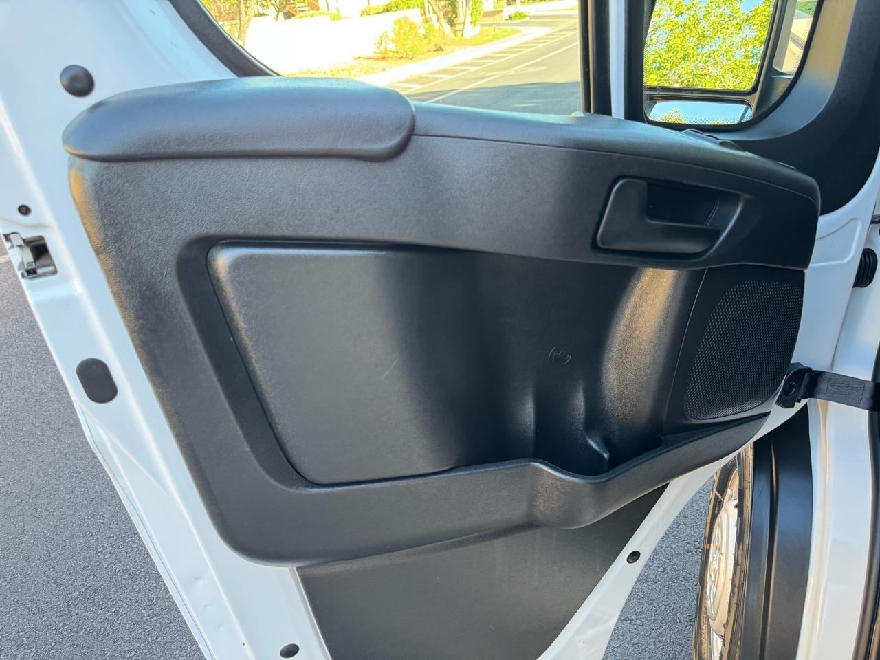 RAM Promaster 2500 Low Roof 2025