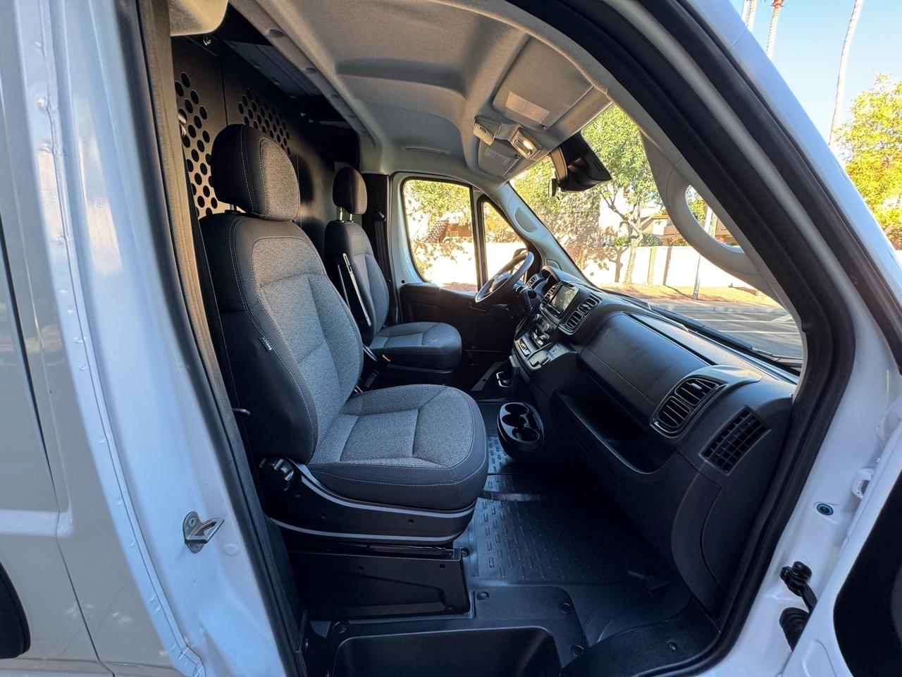 RAM Promaster 2500 Low Roof 2025