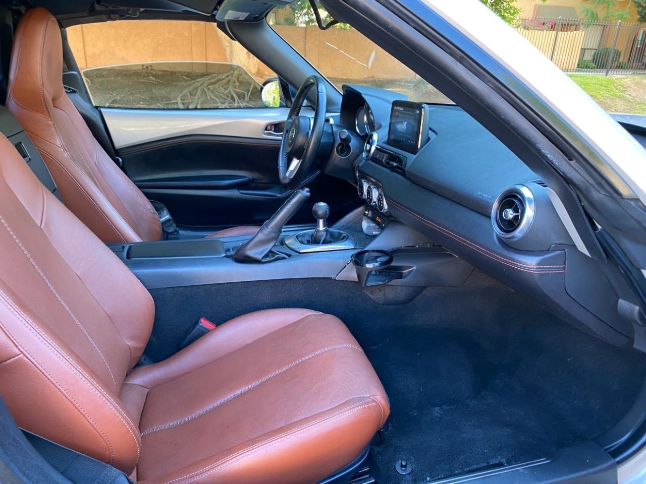Mazda MX-5 Miata RF Grand Touring 6AT 2023