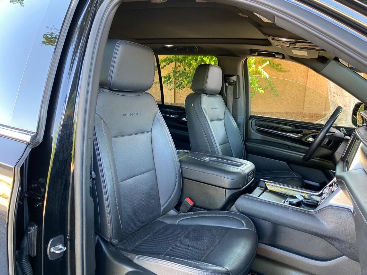 GMC Yukon Denali 4WD 2022