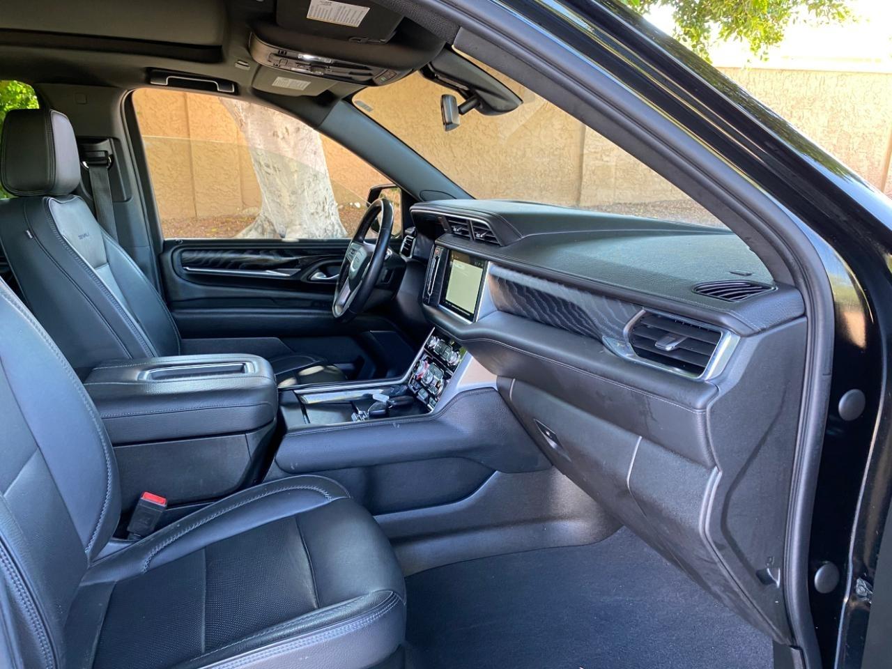 GMC Yukon Denali 4WD 2022