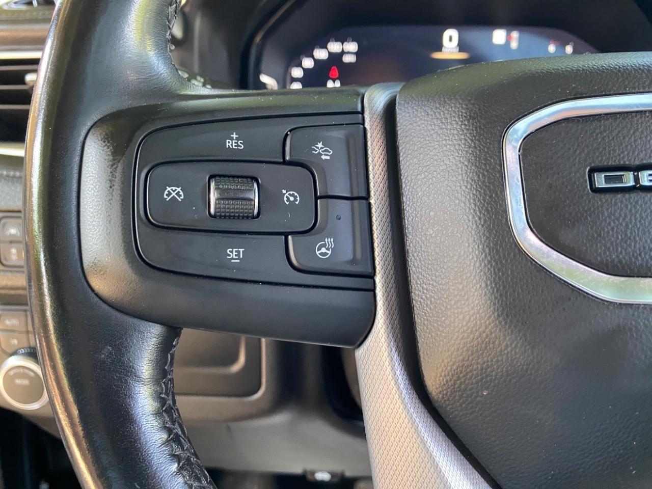 GMC Yukon Denali 4WD 2022