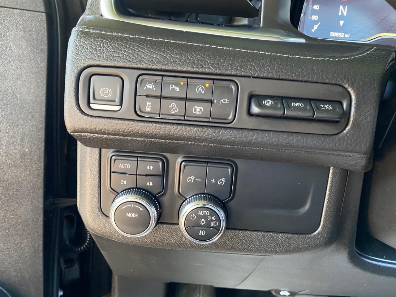 GMC Yukon Denali 4WD 2022
