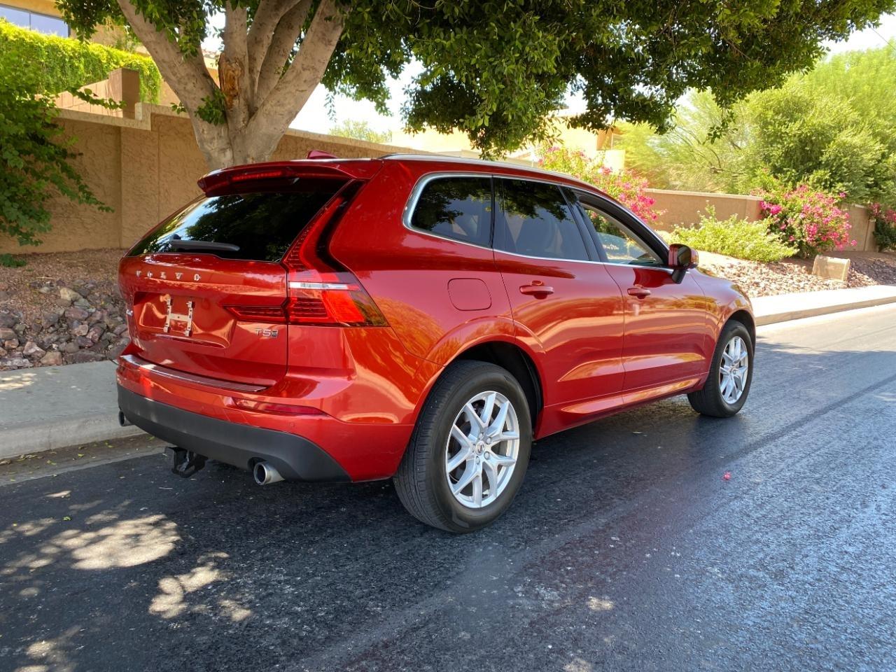 Volvo XC60 T5 Momentum AWD 2021