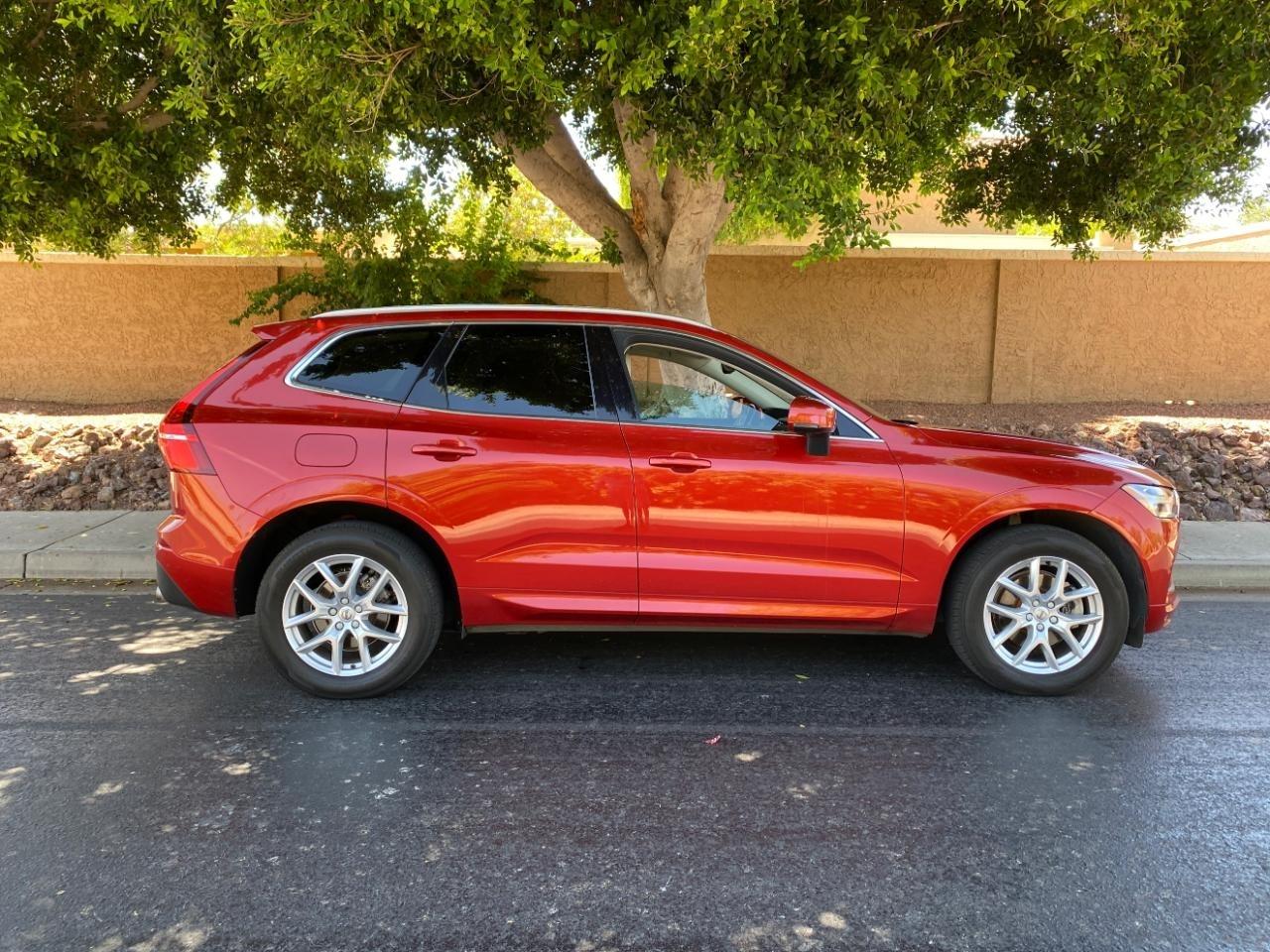Volvo XC60 T5 Momentum AWD 2021