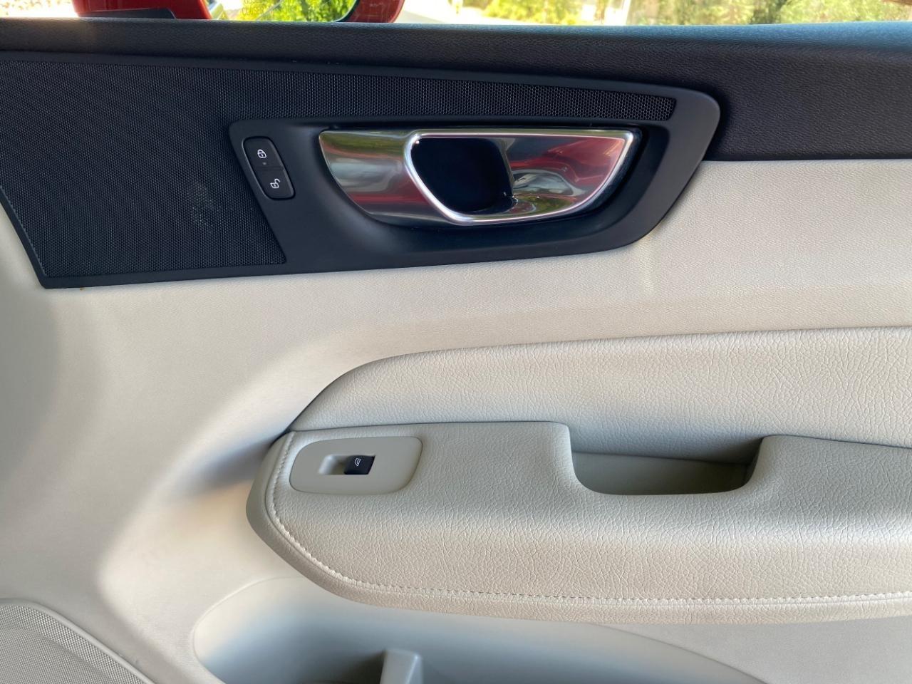 Volvo XC60 T5 Momentum AWD 2021