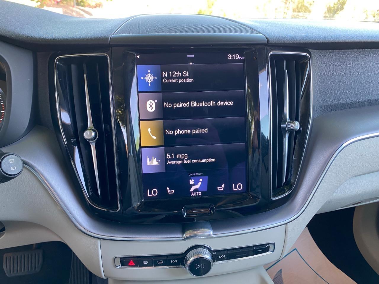 Volvo XC60 T5 Momentum AWD 2021