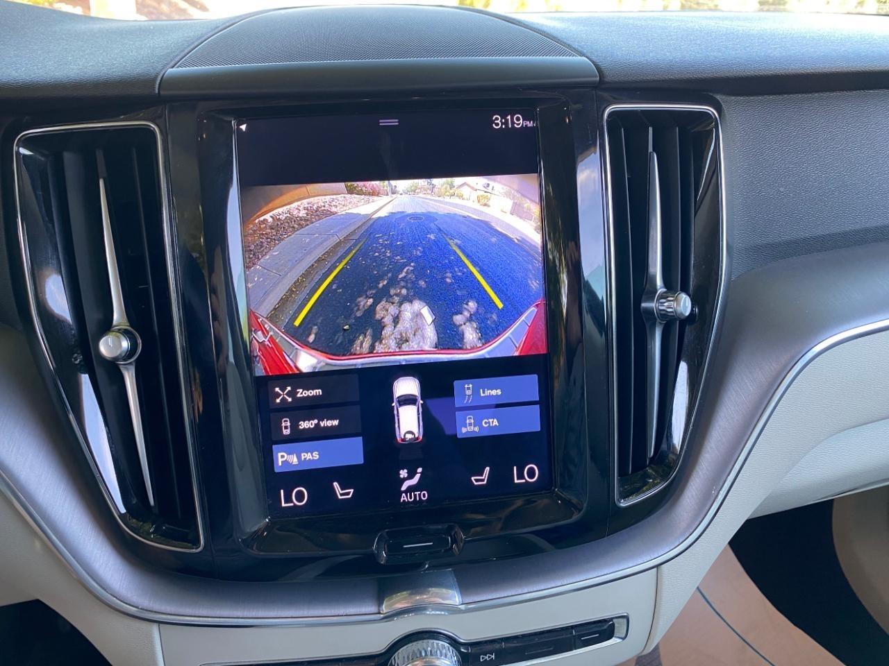 Volvo XC60 T5 Momentum AWD 2021