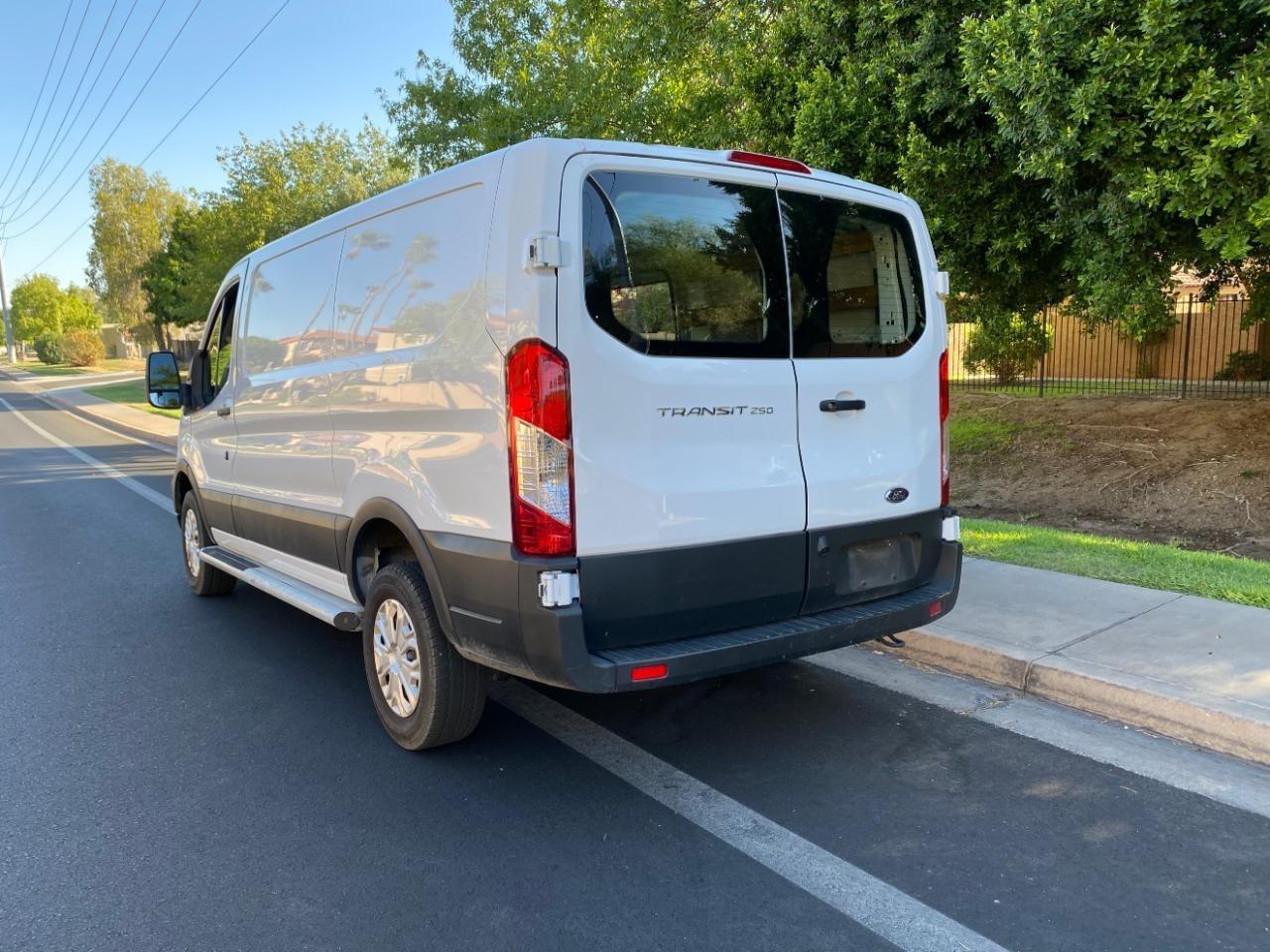 Ford Transit 250 Van 2025