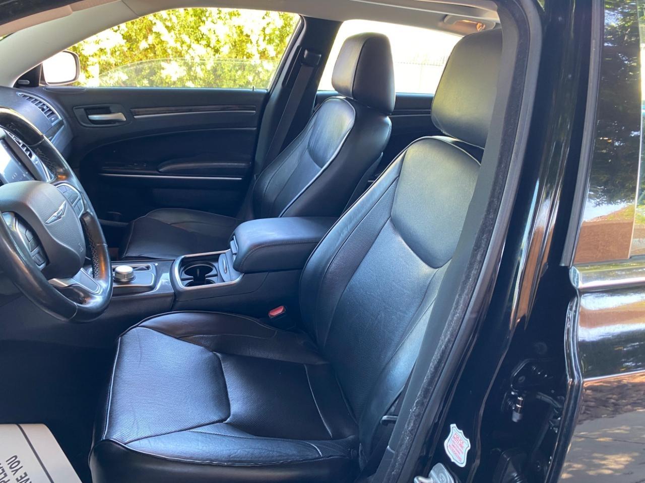 Chrysler 300 Limited AWD 2019