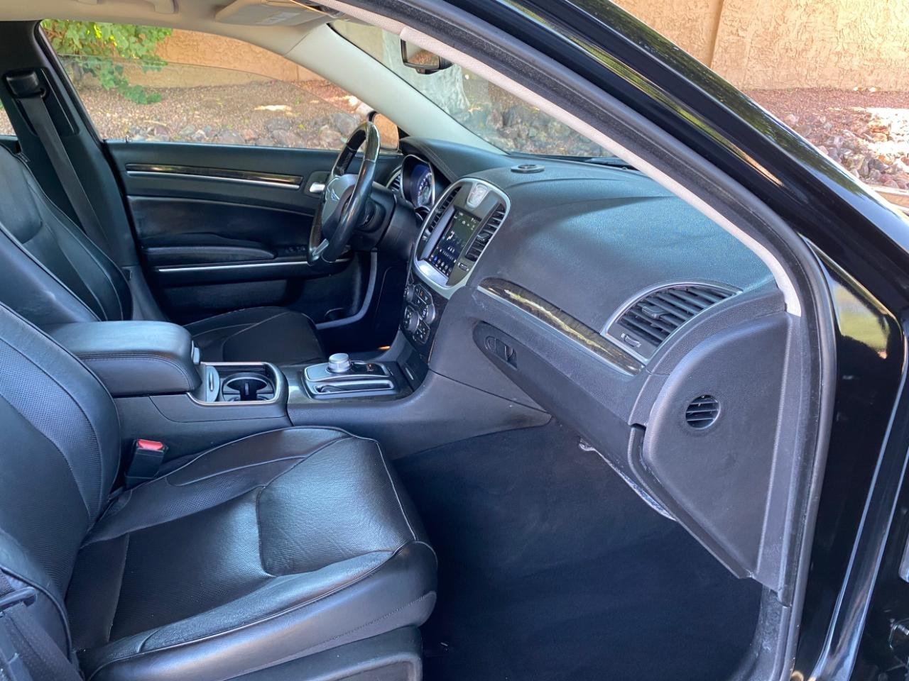 Chrysler 300 Limited AWD 2019