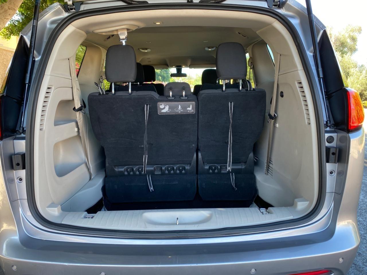 Chrysler Pacifica LX 2019