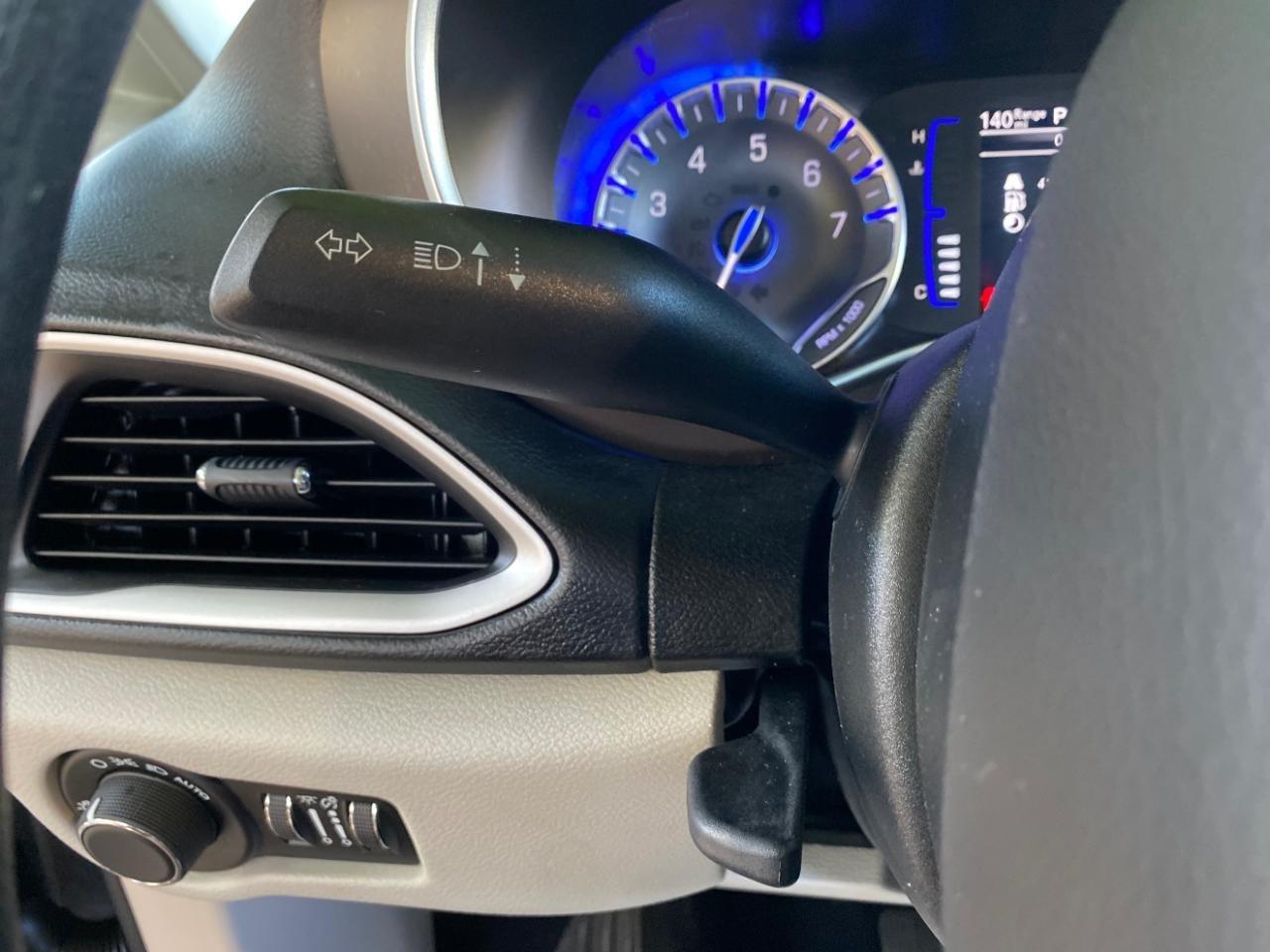 Chrysler Pacifica LX 2019