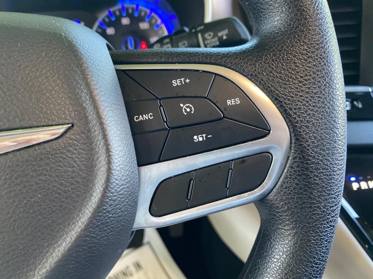 Chrysler Pacifica LX 2019