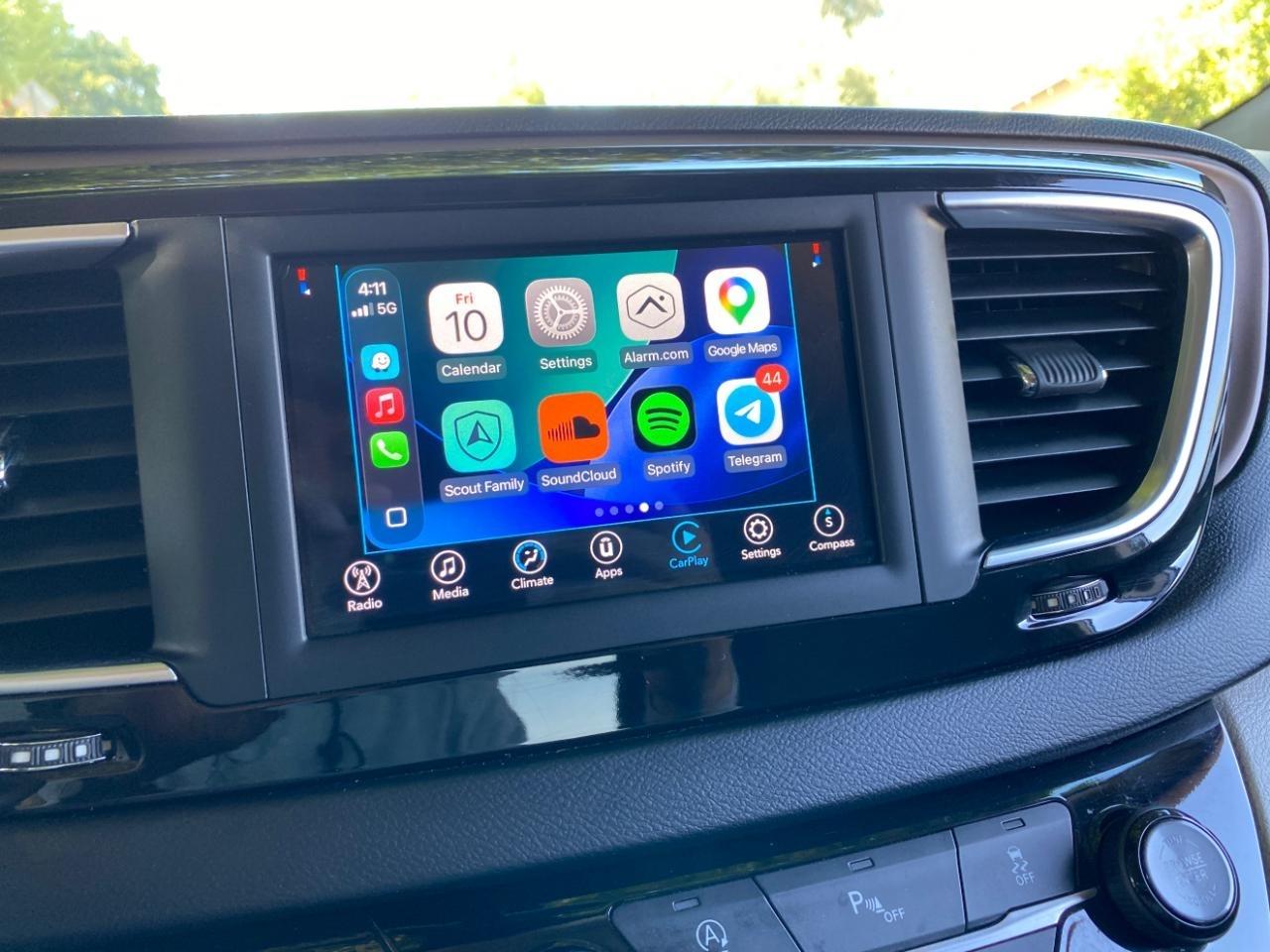 Chrysler Pacifica LX 2019