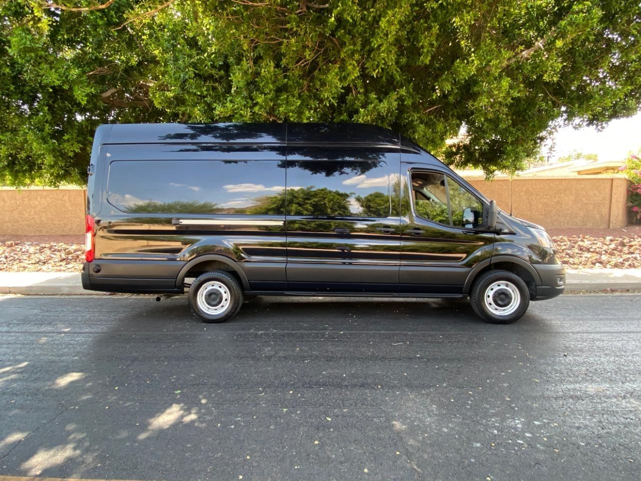 Ford Transit 250 Van High Roof w/Sliding Pass. 148-in. WB EL 2023