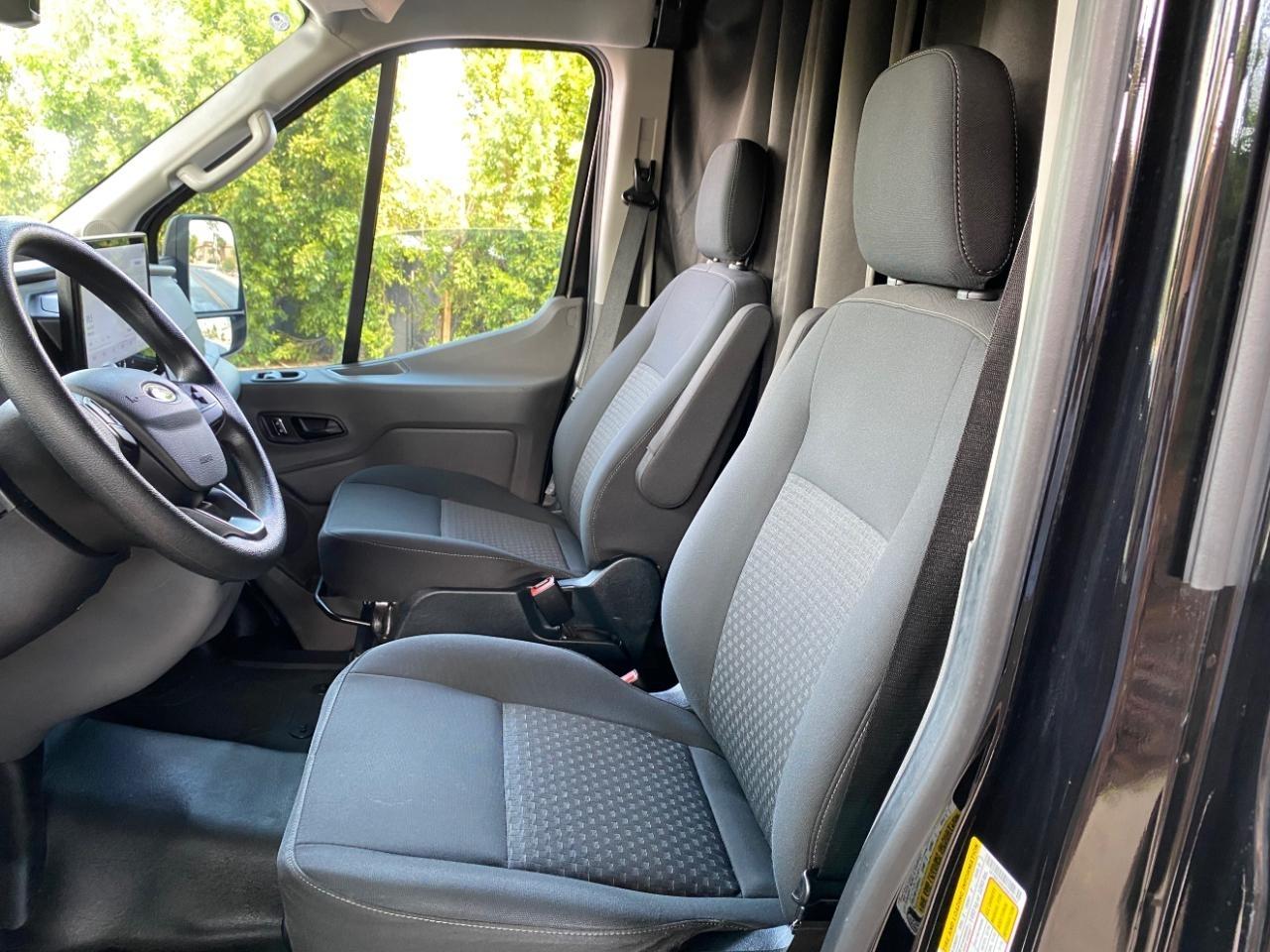 Ford Transit 250 Van High Roof w/Sliding Pass. 148-in. WB EL 2023