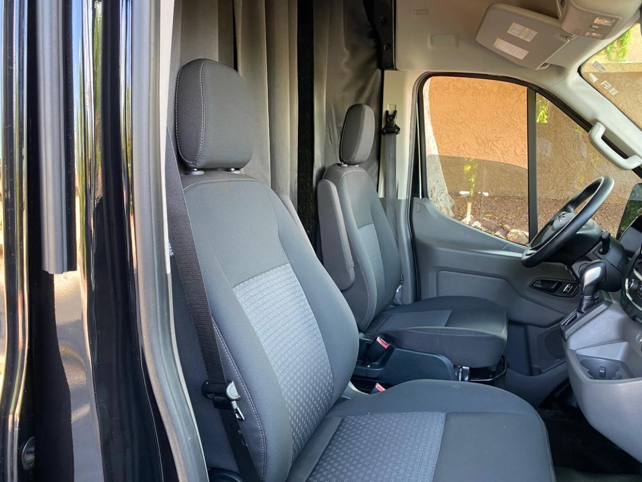 Ford Transit 250 Van High Roof w/Sliding Pass. 148-in. WB EL 2023