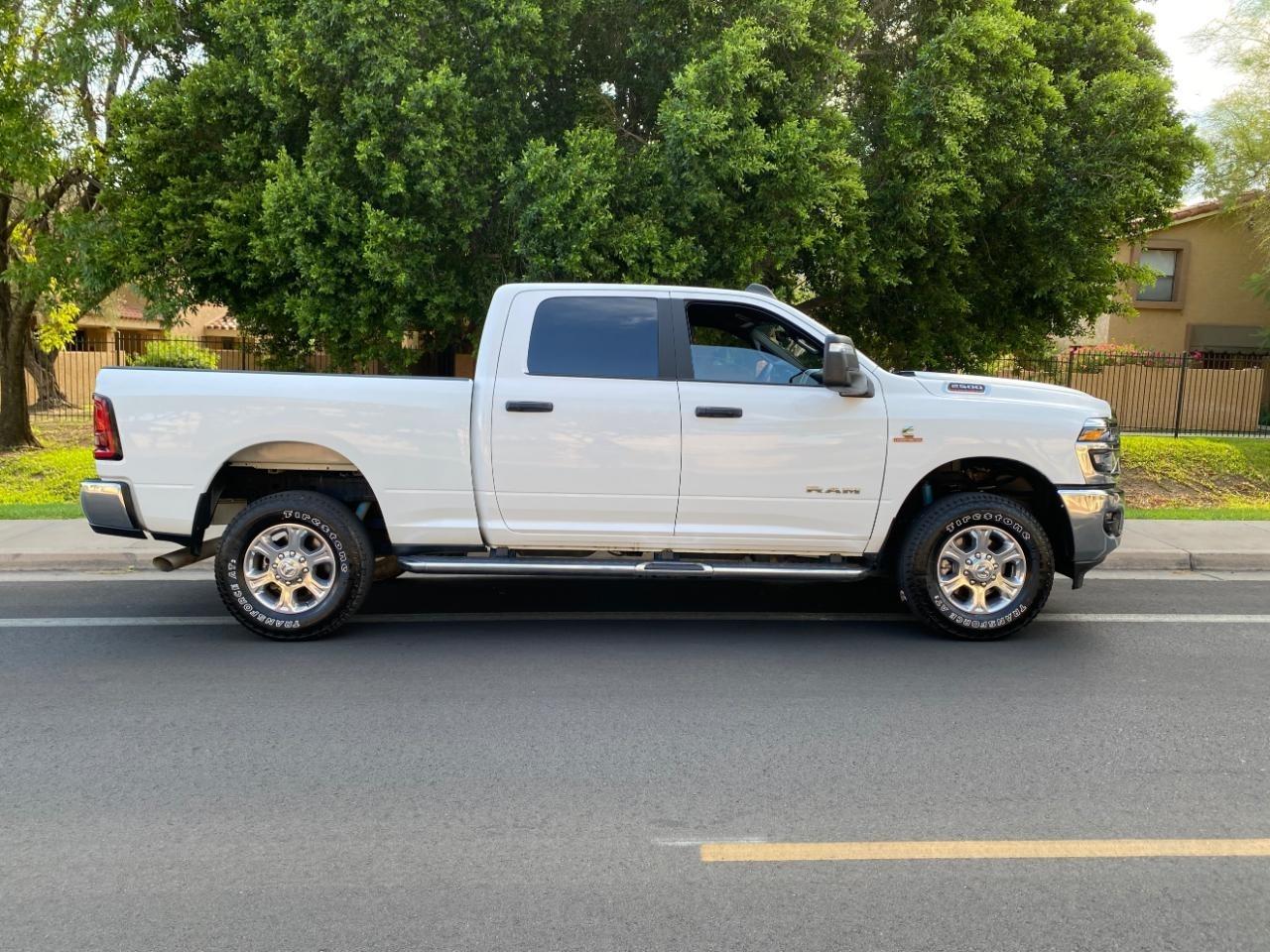 RAM 2500 Big Horn Crew Cab 4WD 2025