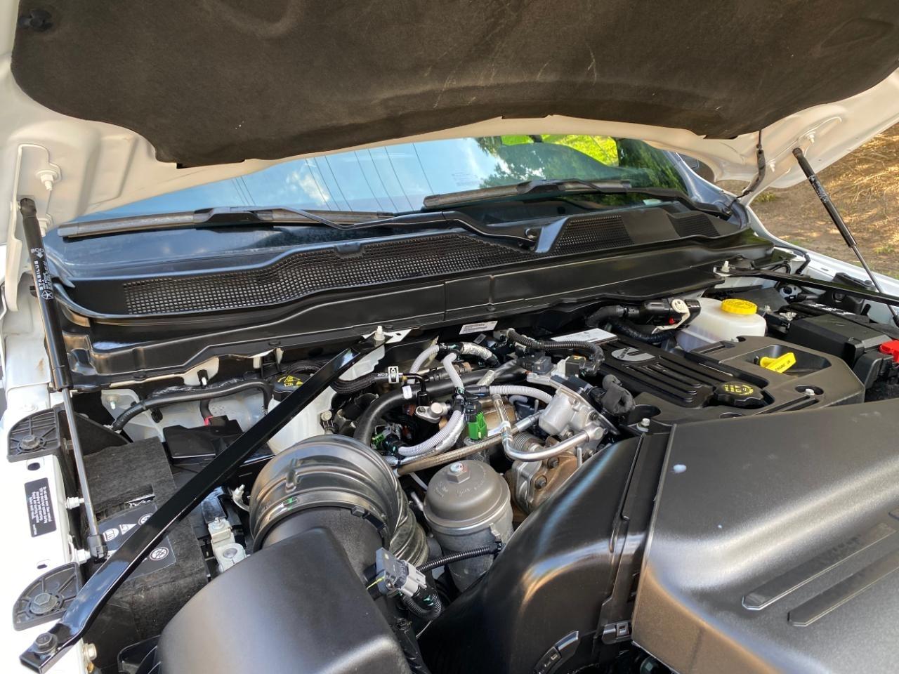 RAM 2500 Big Horn Crew Cab 4WD 2025